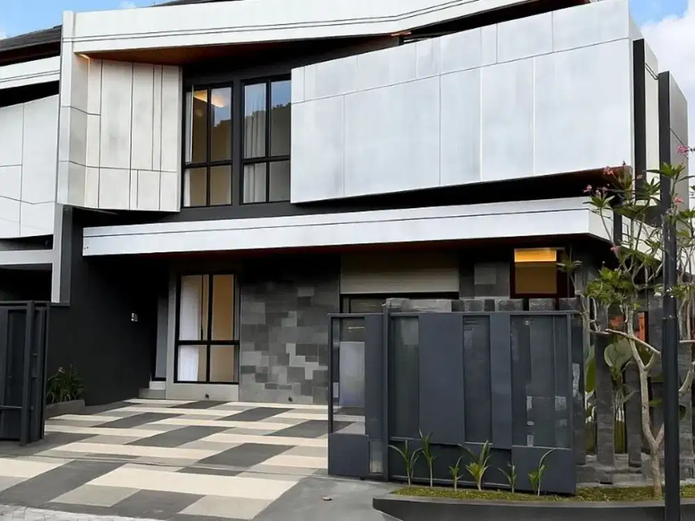 Rumah Fancy Tropical Vibes Hook di Manyar Indah Surabaya Timur