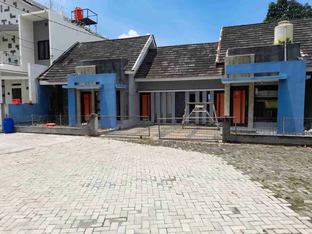 Rumah vila tanah luas ada kolam renang di komplek sabda alam