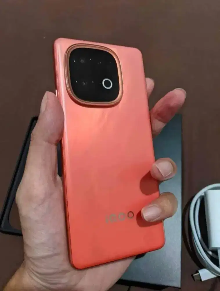 Iqoo Neo 10 16/512 Varian Tertinggi Orange
