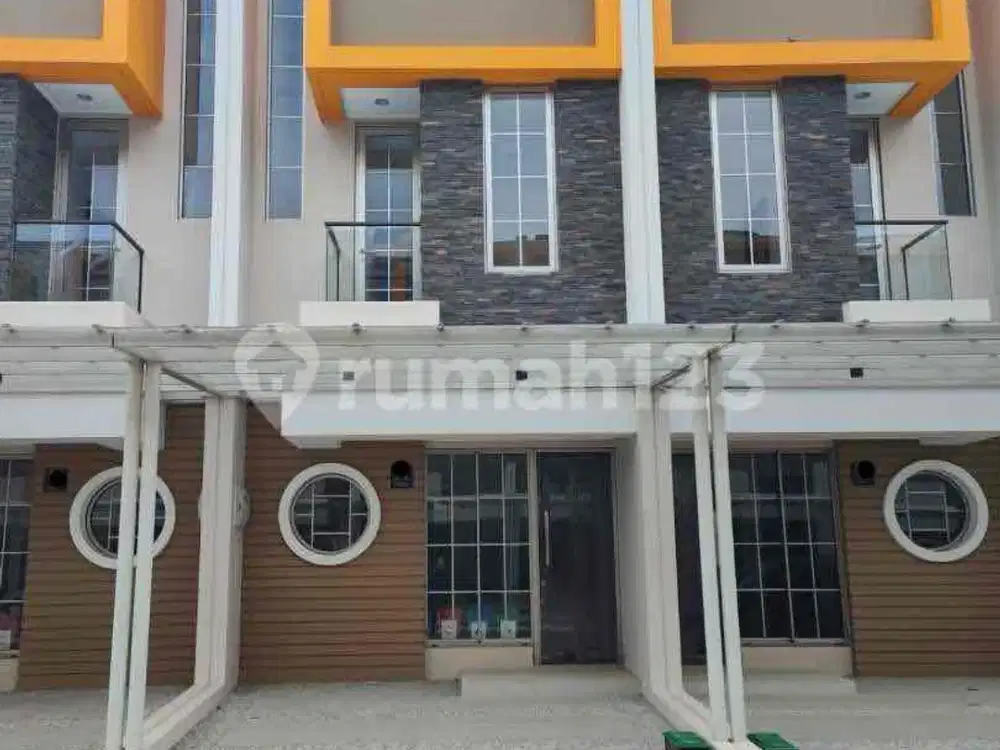 Disewakan Rumah 3 Lantai
Cluster Arcadia PIK2