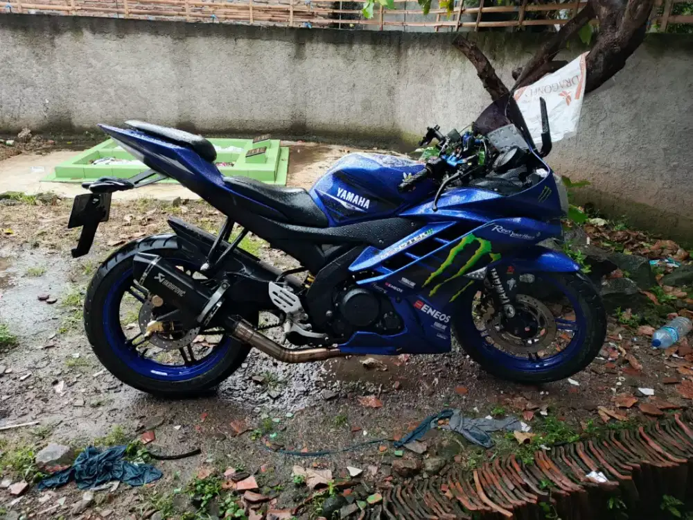 Dijual atau TT/BT Yamaha R15 V2