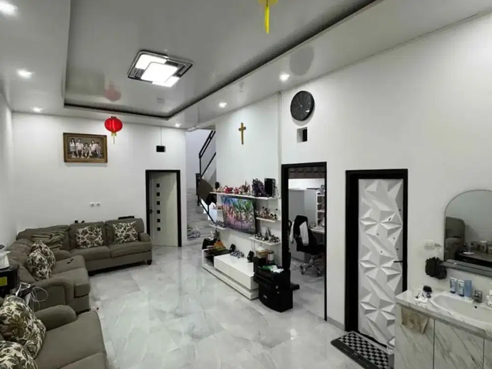 RUMAH 4 LANTAI KAWASAN SOREANG