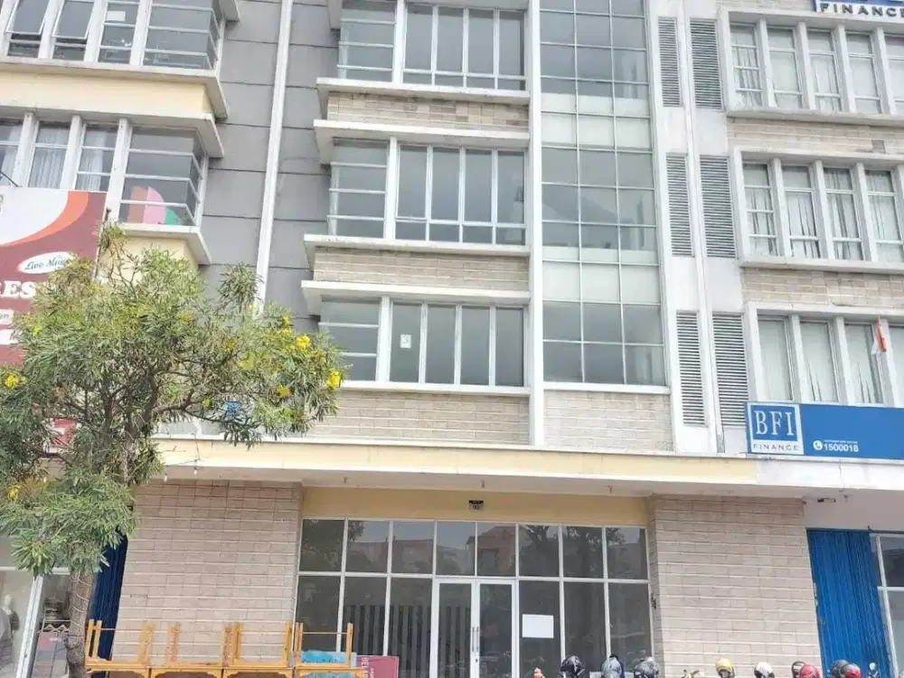 Disewakan Ruko Mega Boulevars 4 Lantai di Pinggir Jalan Harapan Indah