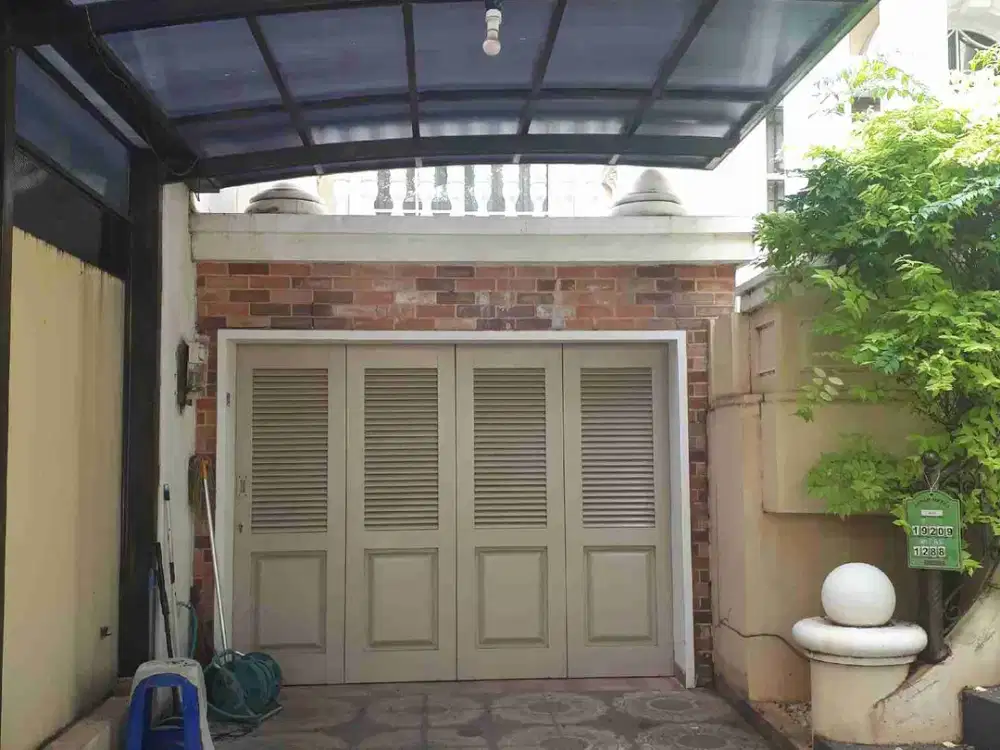 DISEWAKAN RUMAH KATAMARAN INDAH FULL FURNISH