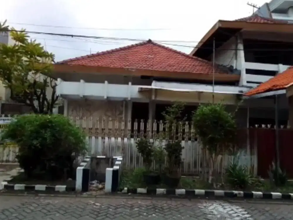 Di Jual Rmh Lama Hitung Tanah TENGGILIS TENGAH