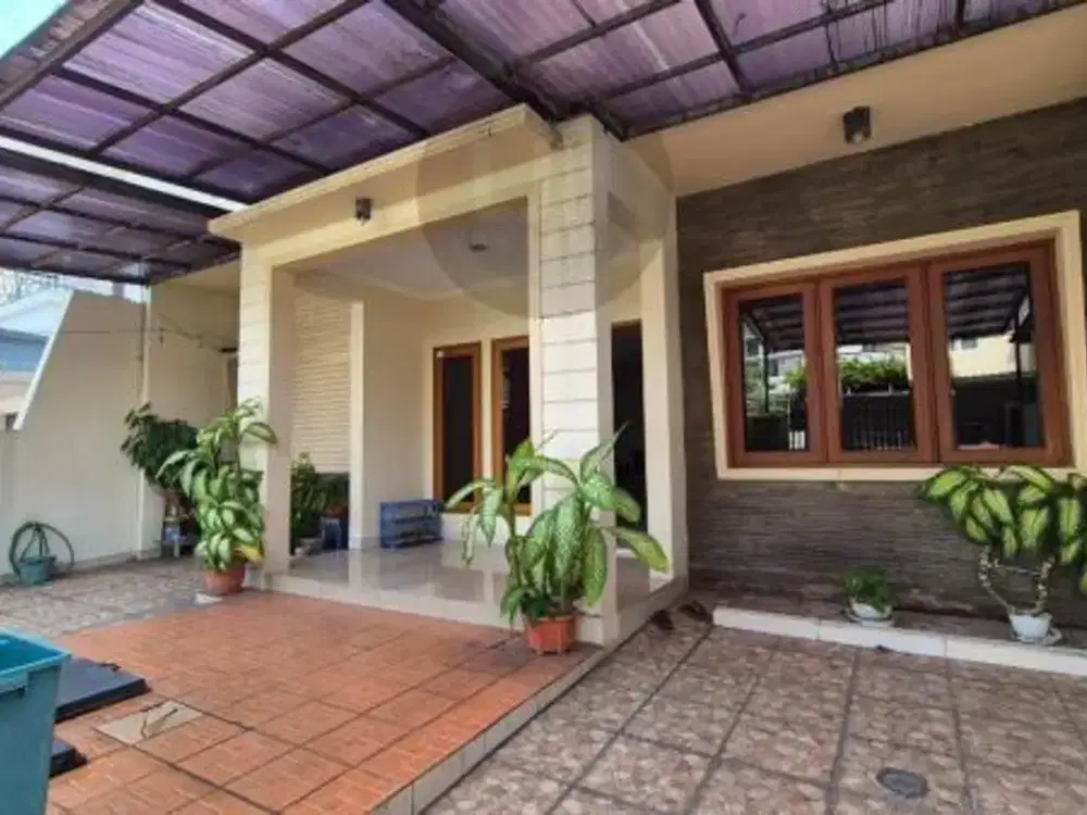 Disewakan Rumah 3 Lantai di Janur Elok Kelapa Gading Jakarta Utara