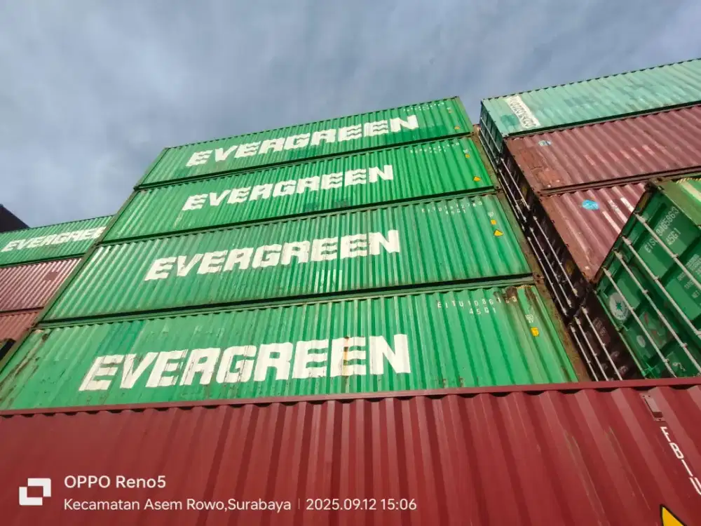 dry kontainer 40HC kondisi layak pakai eks import