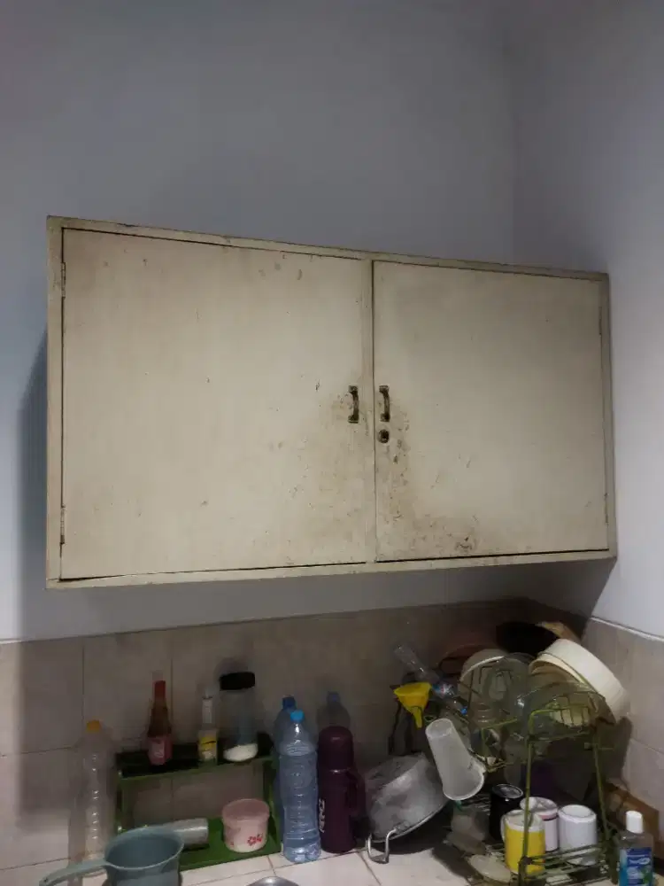 Lemari kayu, bahan kayu + triplek