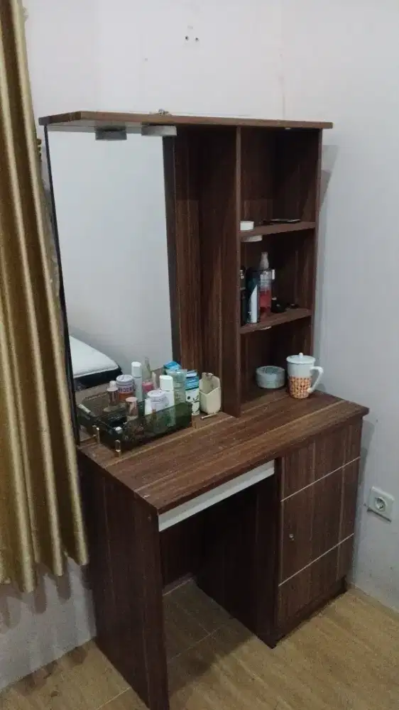 meja rias +  bangku