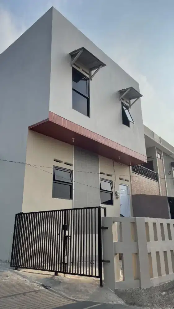 Rumah di Cinunuk lokasi di hoek bisa TT Mobil