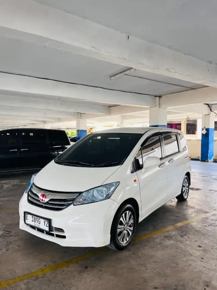 Honda Freed S 2012