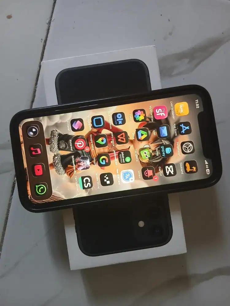 Iphone 11 black  128gb nominus pemakaian sehari-hari