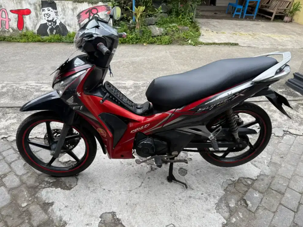 Supra helm in injeksi THN 2012 plat AB Bantul