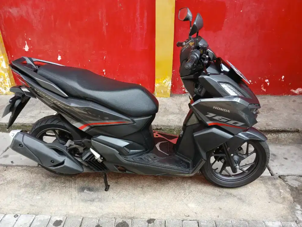 Jual vario 160 2022 km 16 rb istimewa ful ori samsat ketintang