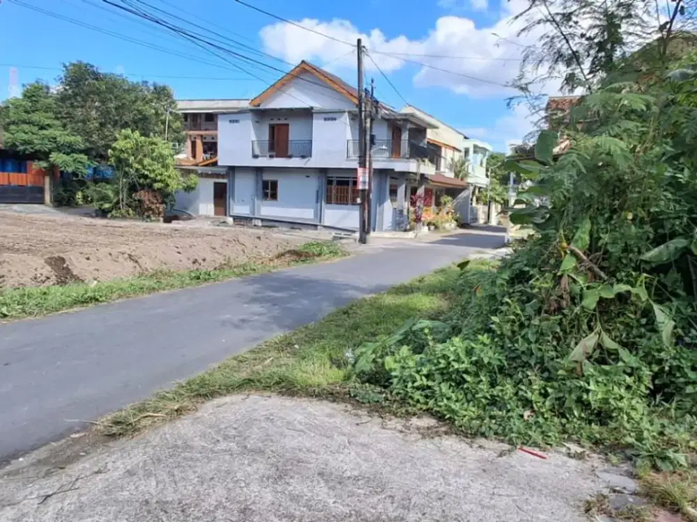 500 Meter ke Jl. Kaliurang Km. 10, 2 Menit ke Kopi Gajah