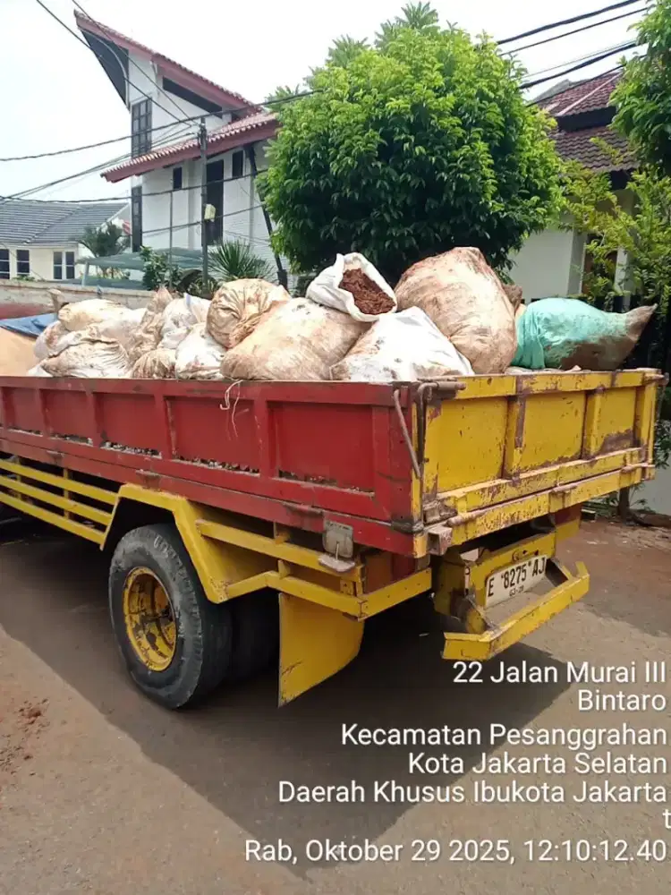 Jasa buang puing dan angkut tanah