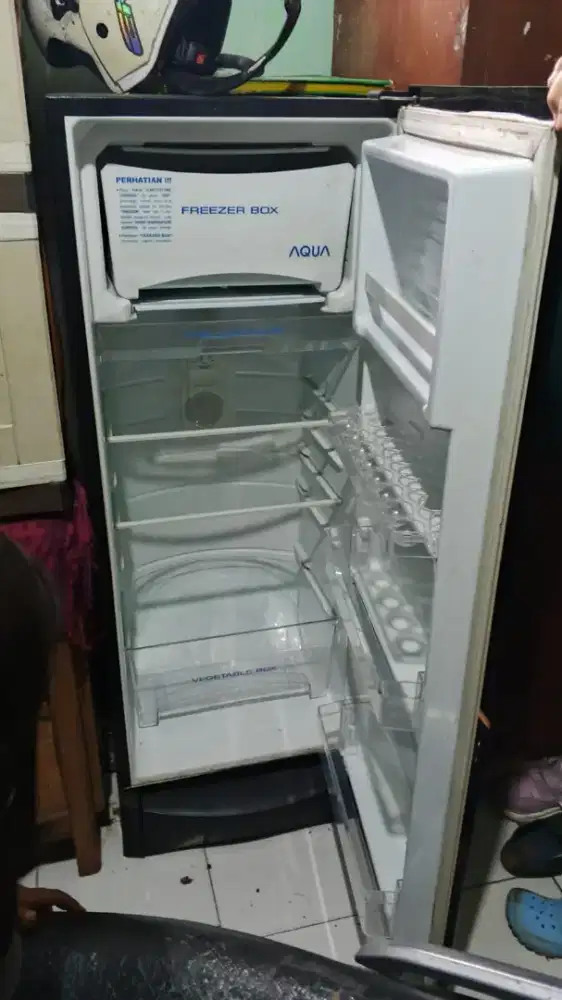 Kulkas Aqua 1 pintu