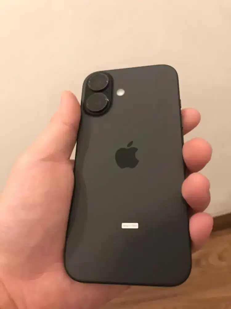 Iphone 16 128 super like new!