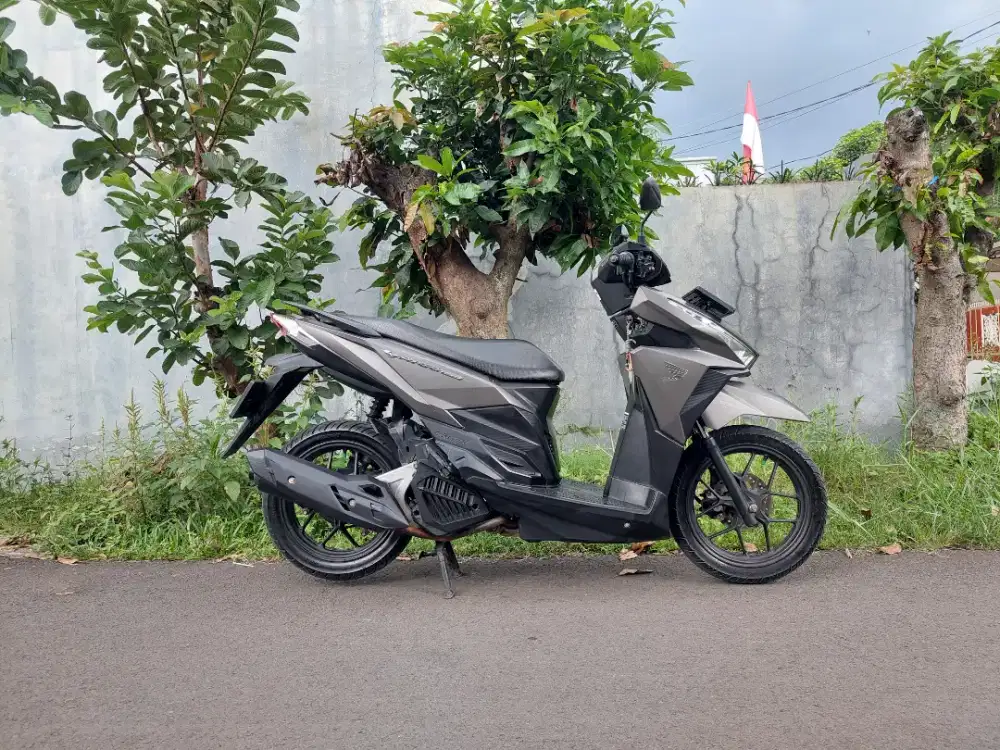Honda Vario 150 Tahun 2017 Warna Cokelat Istimewa