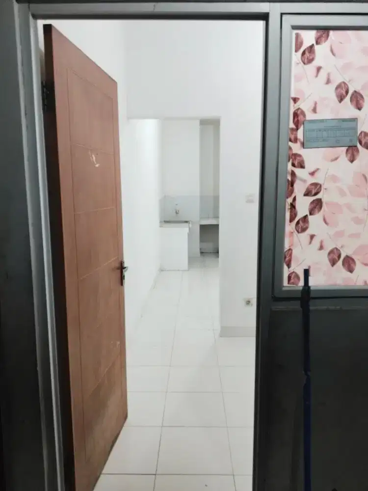 Kontrakan kosong 3 petak dekat Univ. Mercu Buana Meruya Joglo