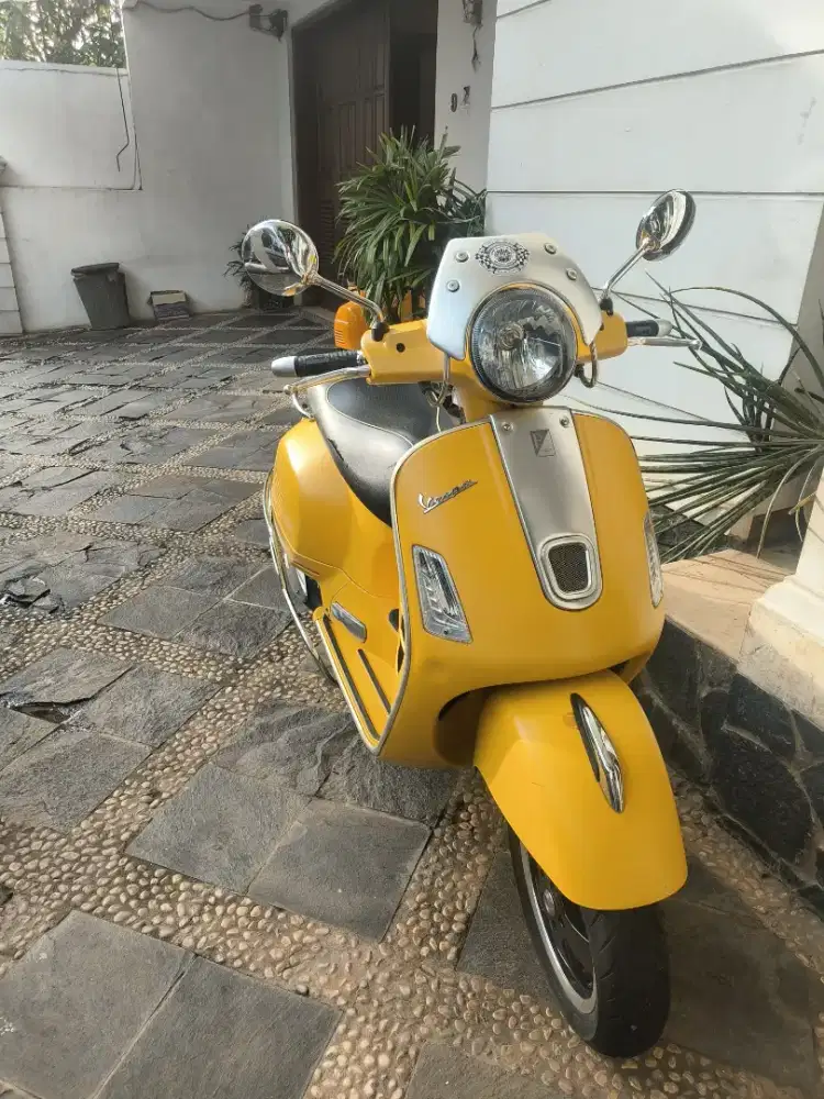 Di Jual Vespa GTS 300