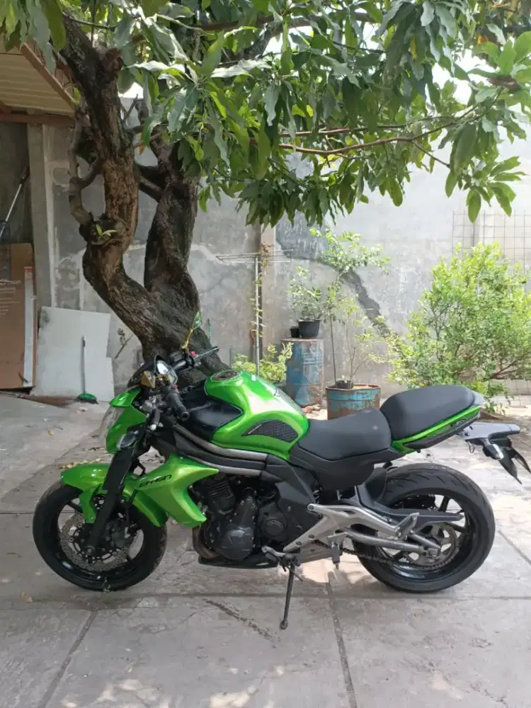 Dijual Motor Kawasaki ER-6N Siap Pakai