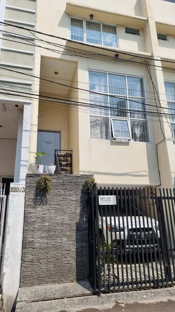 Disewakan Rumah Modern Minimalis di Sunter Agung