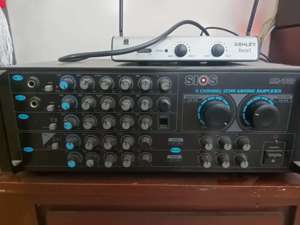Dijual cepat 1 set Ampli Karoke & speaker aktif