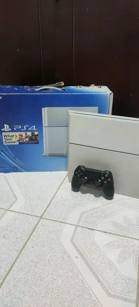 PS 4 h 3 n fullset kondisi normal