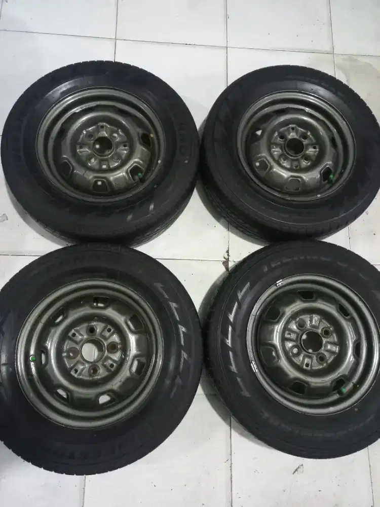 Velg standar starlet R13 plus ban tebal