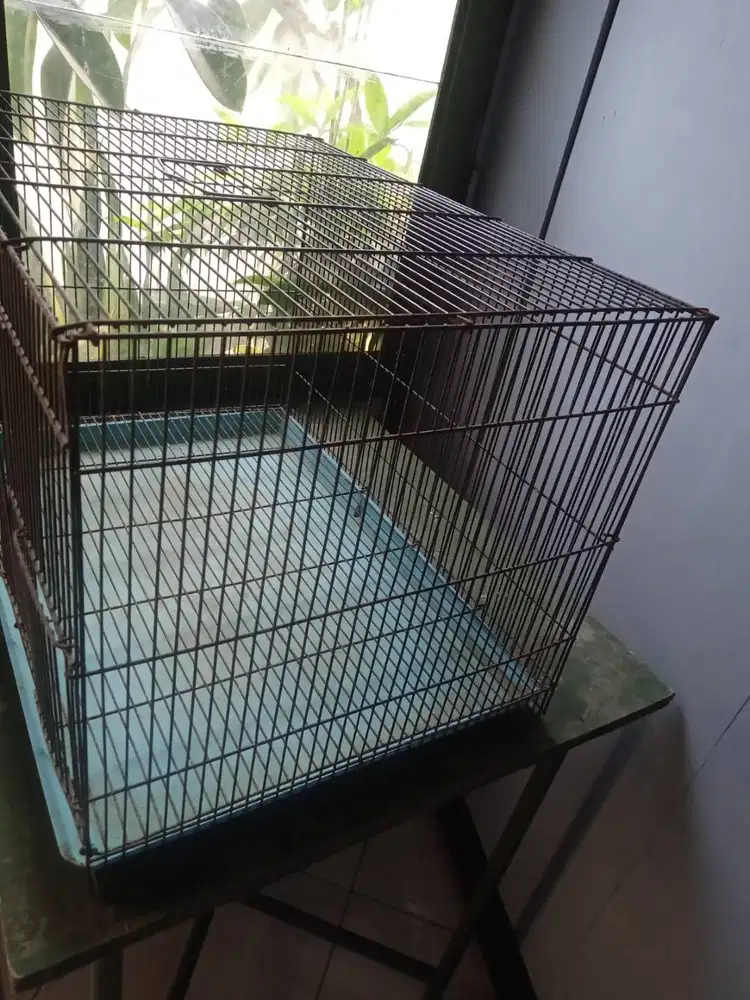 kandang besi dan pemandian bekas daerah bandung kota