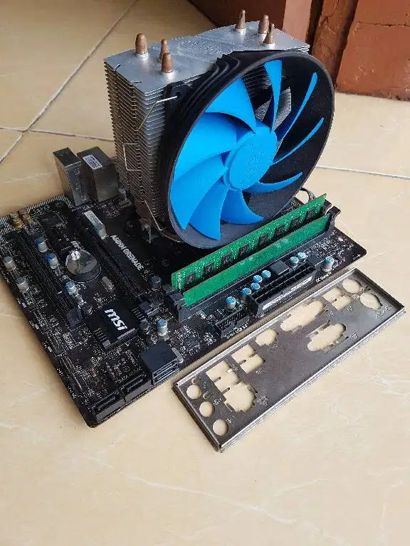 Sepaket AMD Athlon X4 860K | MSI A68HM Grenade | Ram 8GB | Cooler