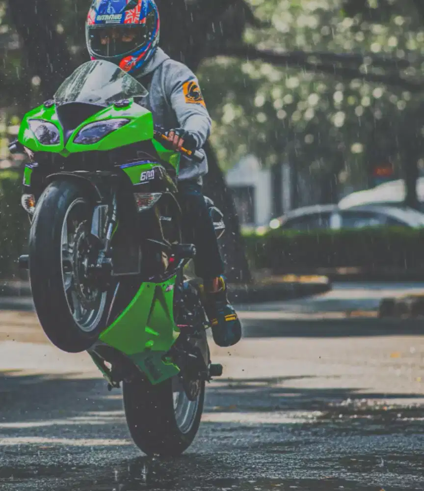 KAWASAKI ZX6R 2012 ATAS NAMA SENDIRI