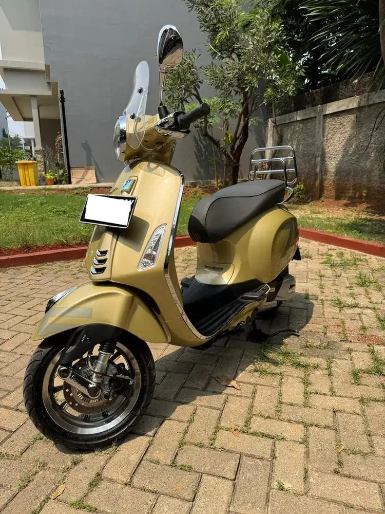 For Sale Vespa Primavera 75 Anniversary Perfect Condition