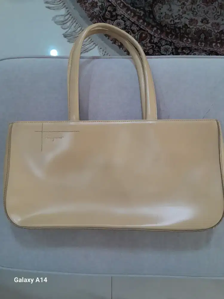 Tas ferragamo second