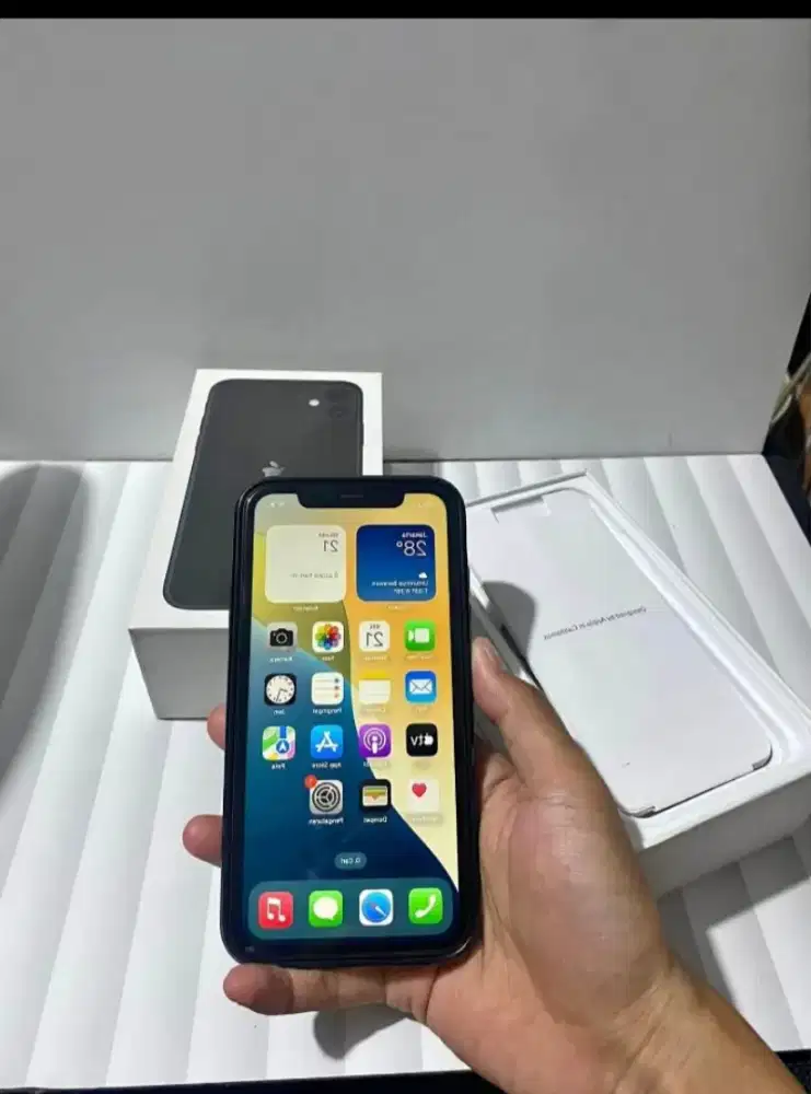 iPhone 11 64gb black all operator