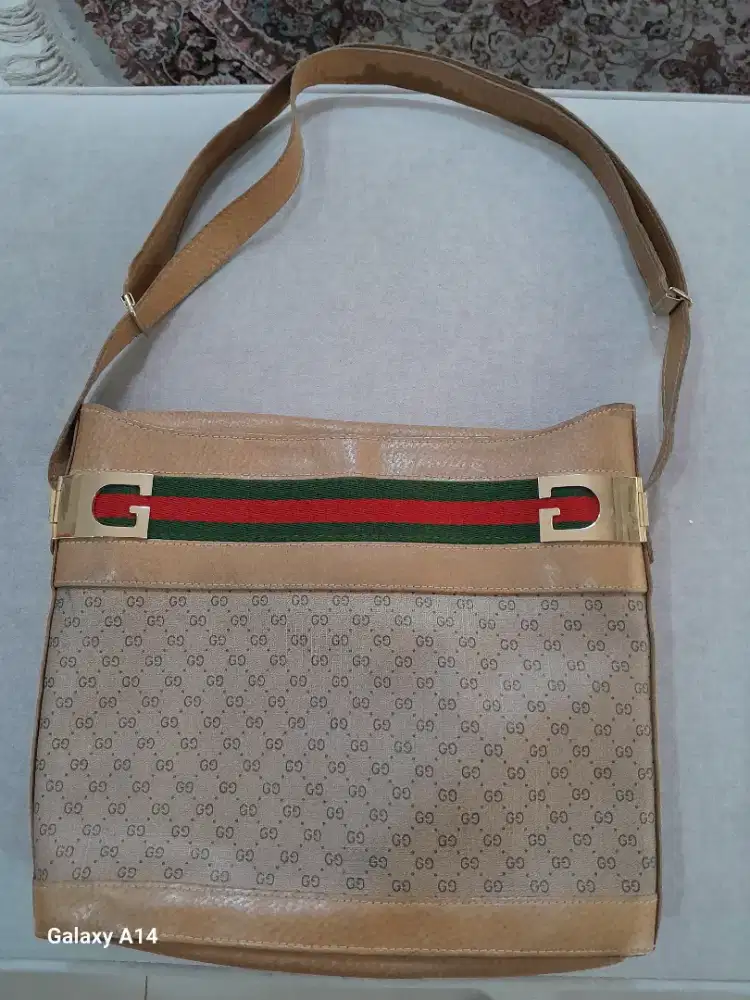 Tas gucci warna coklat susu