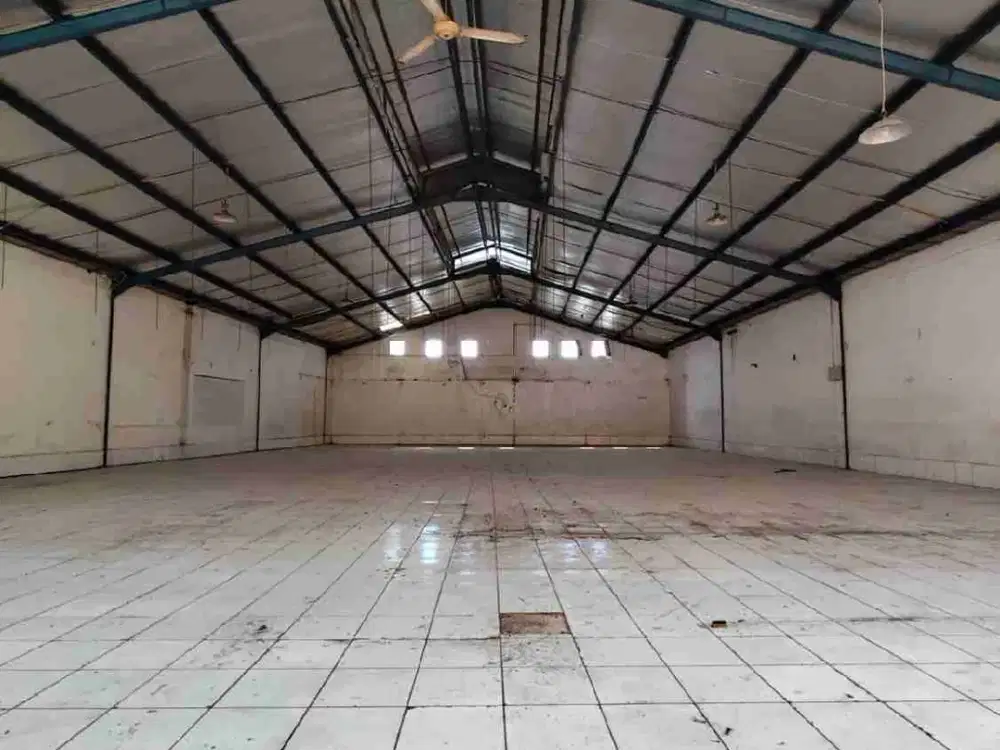 Dijual / Disewakan Cepat Gudang + Rumah Kantor Di Holis Cijerah