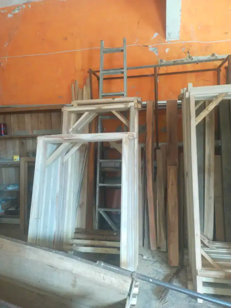 KUSEN KAYU PINTU KAYU