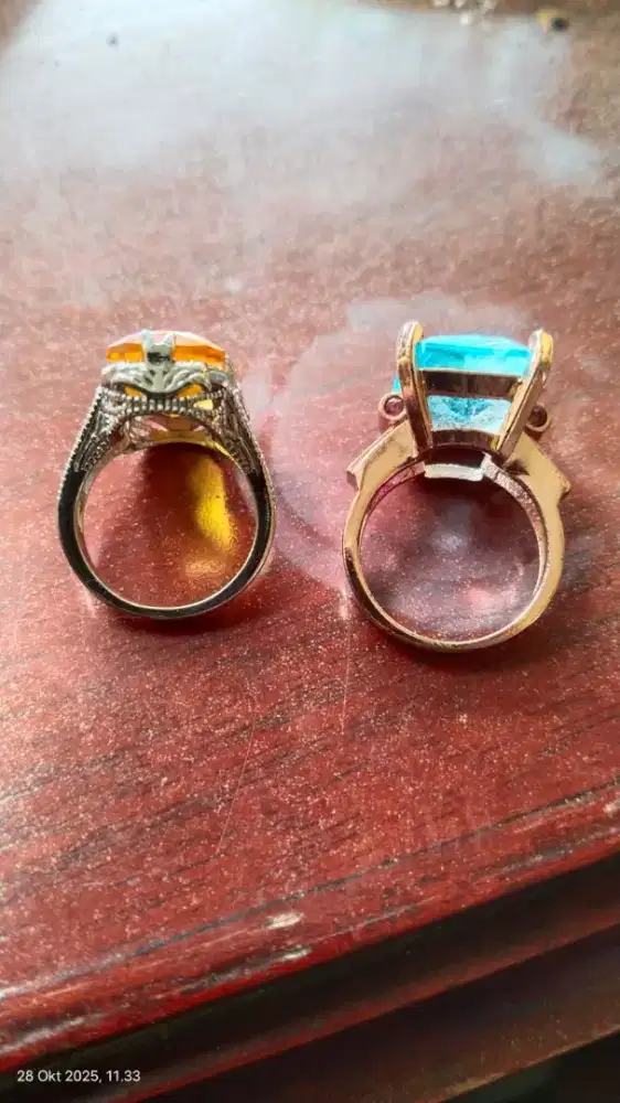 Cincin wanita ada 2 macam