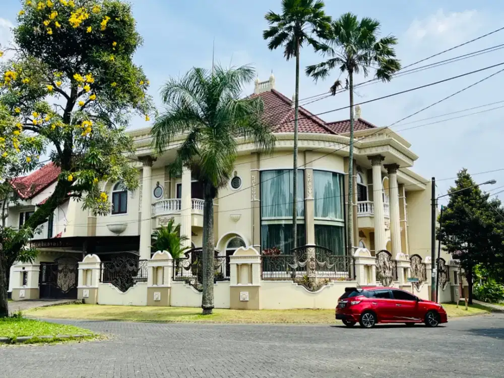 Rumah Mewah Araya Full Furnish Blok Depan Jalan Kembar Kota Malang