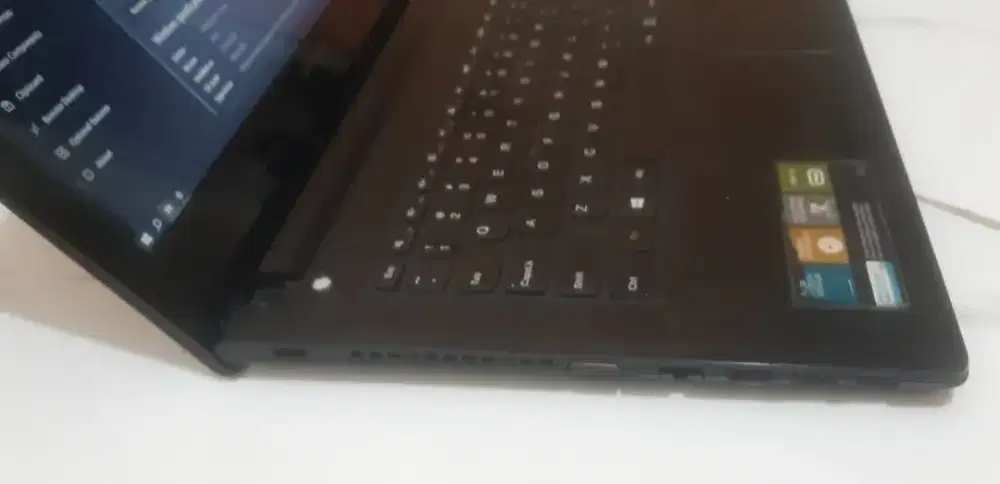 Laptop LENOVO G40-70