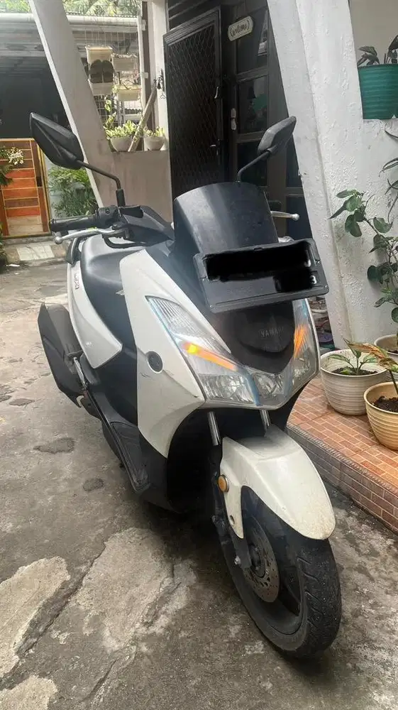 Yamaha Lexi 125 Tahun 2018/Putih– Full Ori, Mesin Fit Good Condition