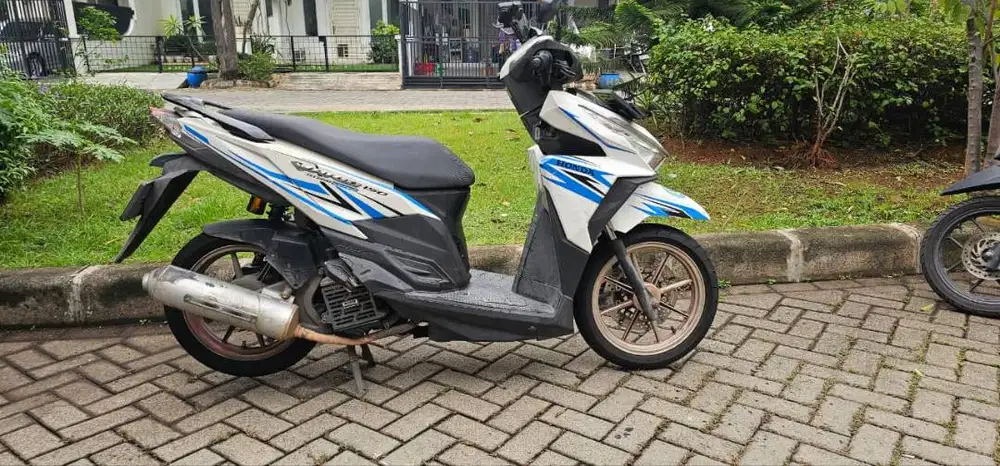 DIJUAL VARIO 150 LED OLD TAHUN 2015