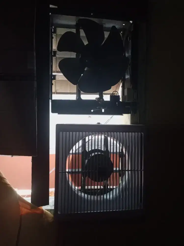 Ada 2 Hexos merk maspion masih bagus