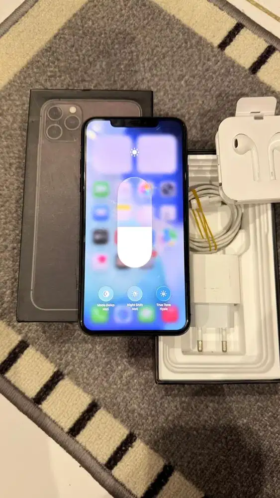 Dijual Iphone 11 Promax 64GB Grey Mulus Lengkap Terdaftar