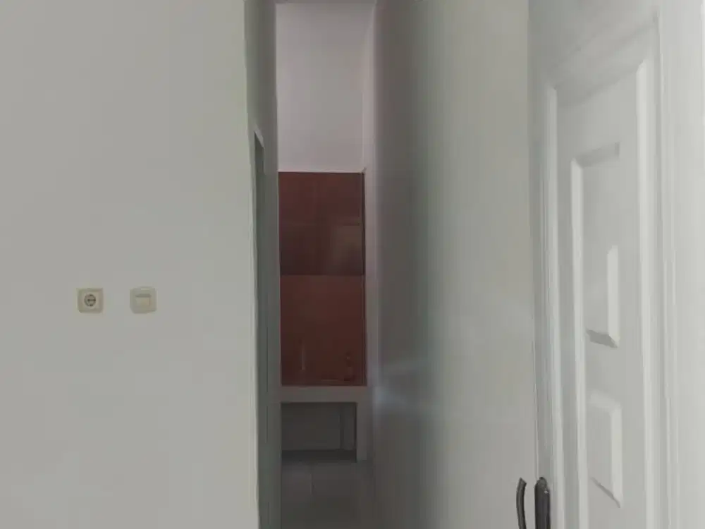 Disewakan Kontrakan Baru Renov di Jl. Bintara – Luas 35 m², 3 Partisi, Listrik Token