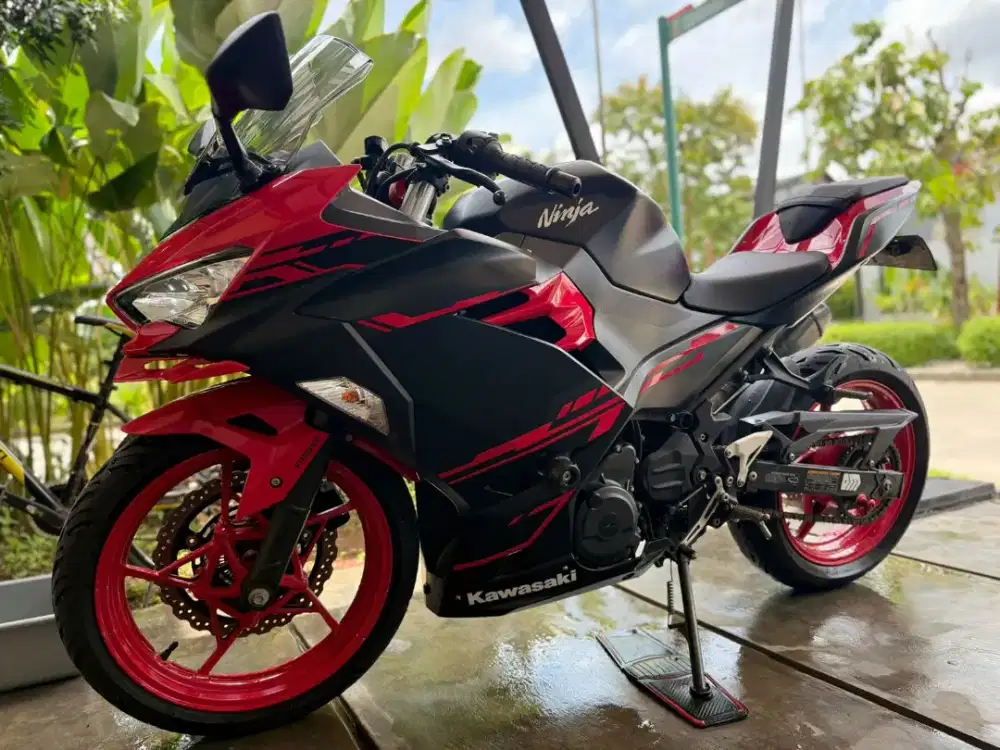 Kawasaki Ninja 250 Si Merah