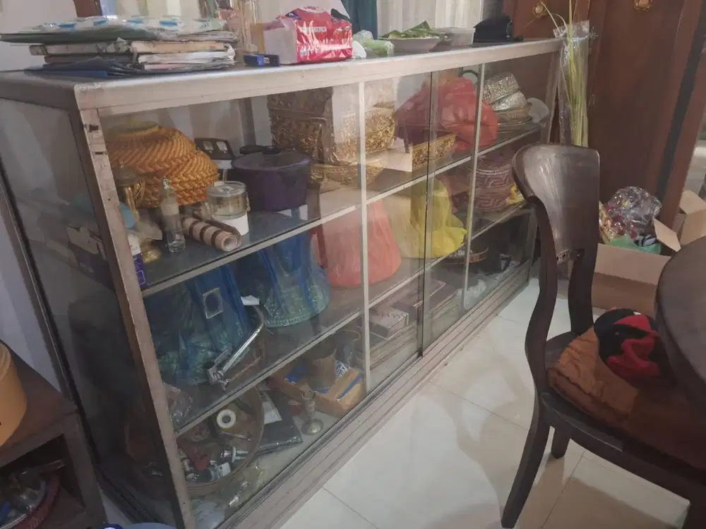 Etalase Alumunium 2 Meter