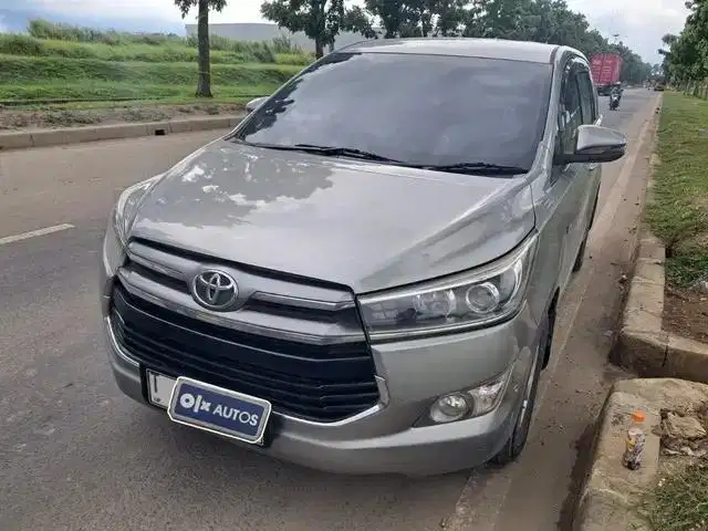 Pajak Panjang-  Toyota Kijang Innova 2.0 V Bensin MT 2017 Silver